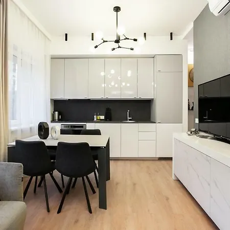 Apartment Luxury For Everyone - Hills Park Lux 2
